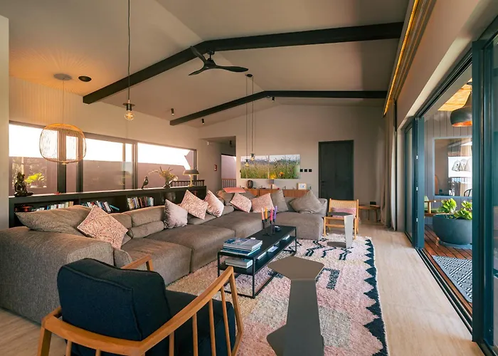 Maison Gaia Seychelles - Staffed 5br Villa, Infinity Pool, Ocean & Sunset View Villa Glacis (Mahe)