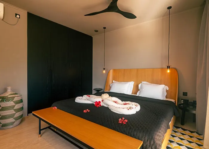 Maison Gaia Seychelles - Staffed 5br Villa, Infinity Pool, Ocean & Sunset View Villa Glacis (Mahe)