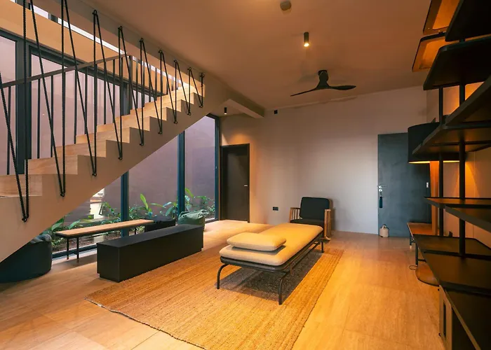 Maison Gaia Seychelles - Staffed 5br Villa, Infinity Pool, Ocean & Sunset View *